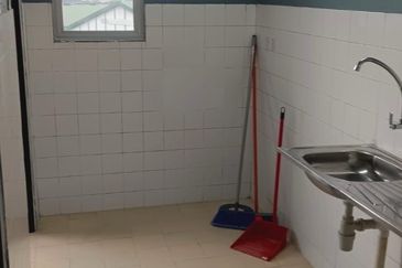 Pangsapuri Pendamar B