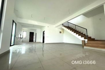 ATHIRA, Bandar Bukit Raja