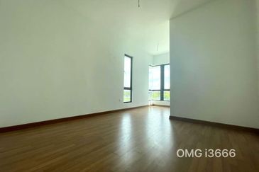 ATHIRA, Bandar Bukit Raja