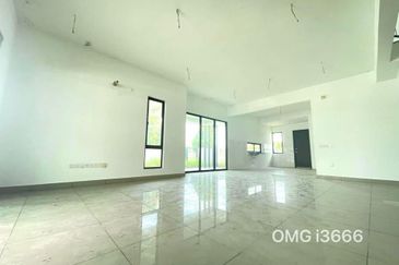 ATHIRA, Bandar Bukit Raja