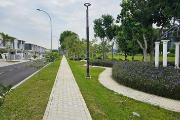 Setia Indah 9, Setia Alam