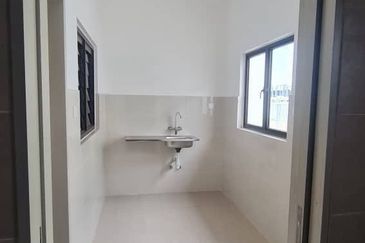 Setia Indah 9, Setia Alam