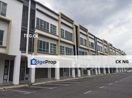 2nd Floor Renovated Shop Bandar Bestari Klang Jalan Banting, Selangor, Klang