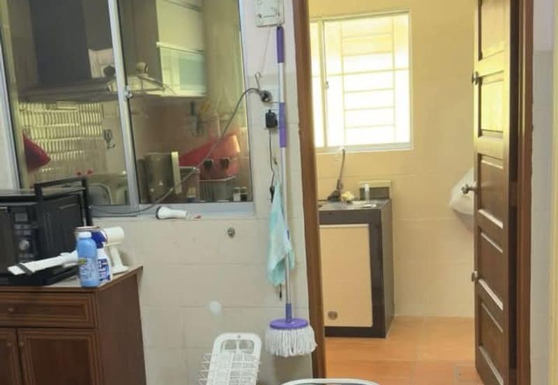 Jalan Makyong, Bandar Bukit Raja