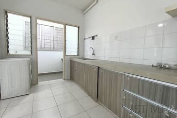 Seri Baiduri Apartments @ Setia Alam