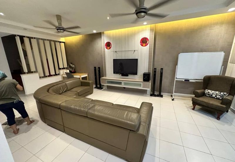 Avira @ Bandar Bukit Raja