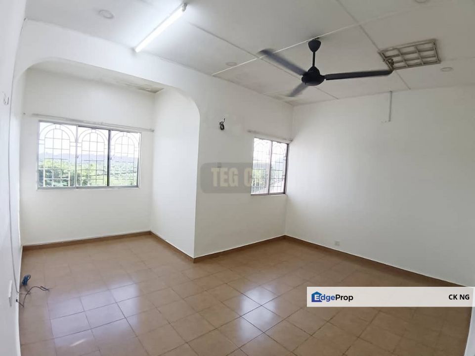 Taman Klang Utama Bukit Raja Double Storey Newly Painted House, Selangor, Klang