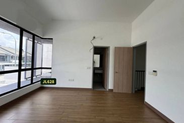 Ayra @ Bandar Bukit Raja