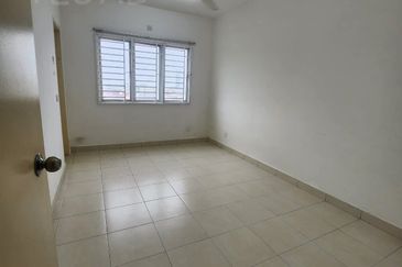 De Bayu Apartment @ Setia Alam