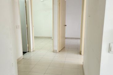 De Bayu Apartment @ Setia Alam