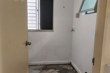 De Bayu Apartment @ Setia Alam