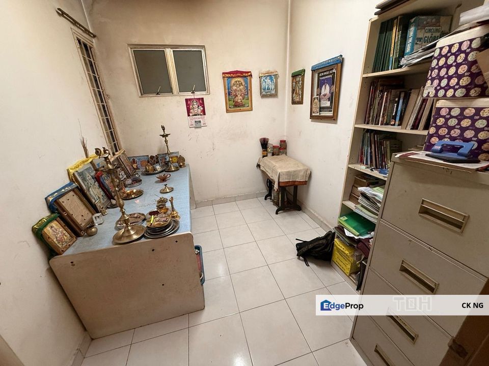 Ground Floor Azaria Apartment Bandar Parkland Bestari Klang, Selangor, Klang