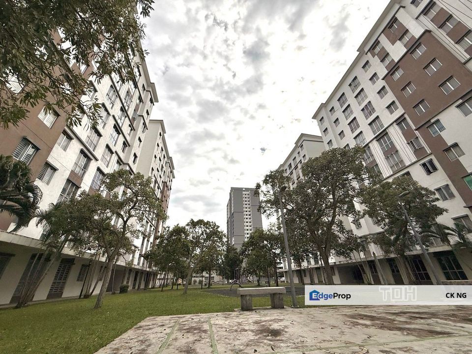 Ground Floor Azaria Apartment Bandar Parkland Bestari Klang, Selangor, Klang