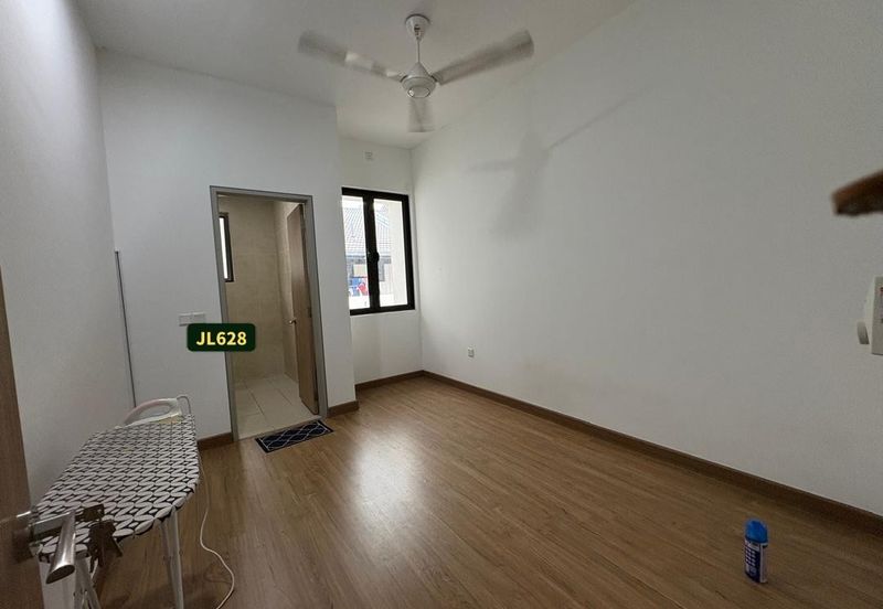 Ayra @ Bandar Bukit Raja