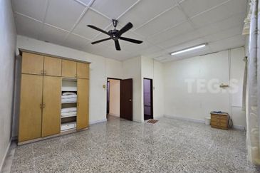 Taman Tepi Sungai ( Taman Teluk Pulai Indah )