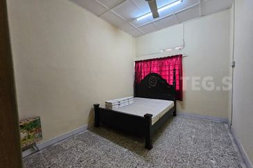 Taman Tepi Sungai ( Taman Teluk Pulai Indah )