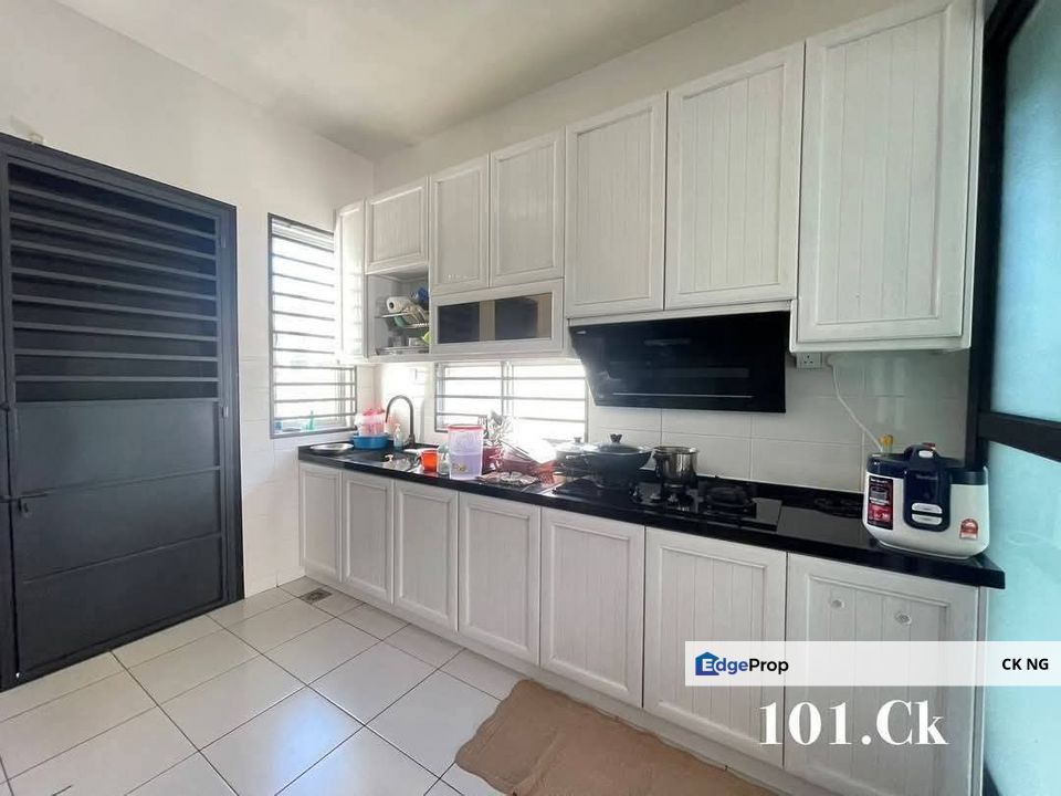 End Lot Kyra Bandar Bukit Raja Klang Double Storey House, Selangor, Klang