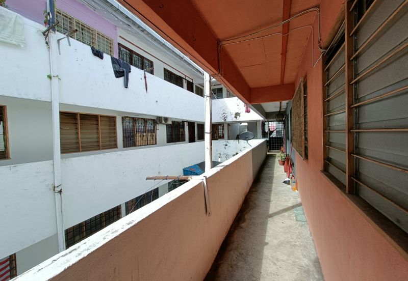 Flat Pinggiran Batu Caves Tingkat 3 dekat LRT KTM 