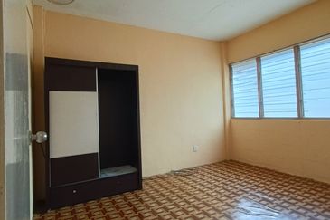 Flat Pinggiran Batu Caves Tingkat 3 dekat LRT KTM 