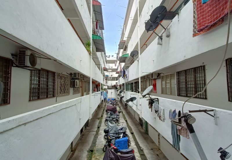 Flat Pinggiran Batu Caves Tingkat 3 dekat LRT KTM 