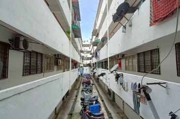 Flat Pinggiran Batu Caves Tingkat 3 dekat LRT KTM 