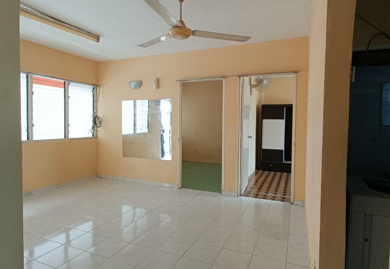 Flat Pinggiran Batu Caves Tingkat 3 dekat LRT KTM 