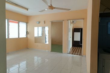 Flat Pinggiran Batu Caves Tingkat 3 dekat LRT KTM 