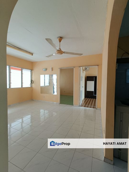 Flat Pinggiran Batu Caves Tingkat 3 dekat LRT KTM , Selangor, Batu Caves 