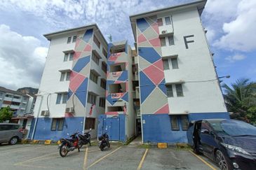 Flat Pinggiran Batu Caves Tingkat 3 dekat LRT KTM 