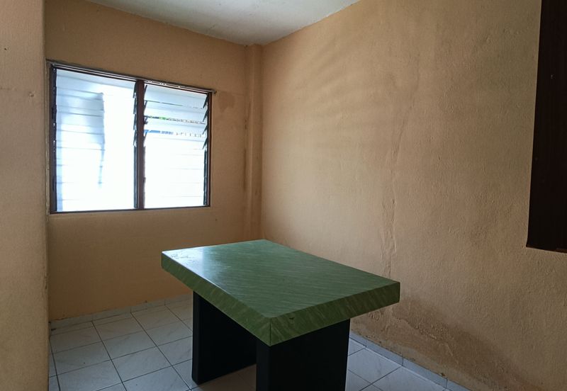 Flat Pinggiran Batu Caves Tingkat 3 dekat LRT KTM 