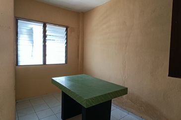 Flat Pinggiran Batu Caves Tingkat 3 dekat LRT KTM 