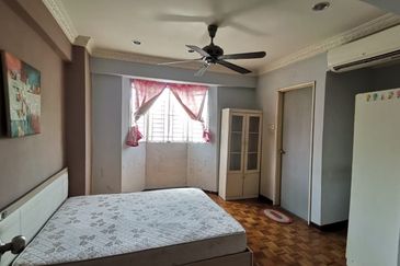 Tasik Heights Apartment