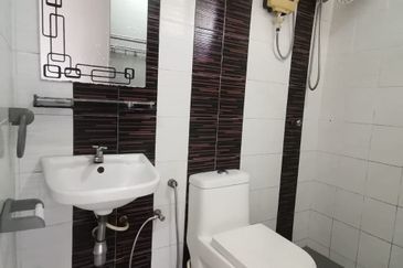 Tasik Heights Apartment