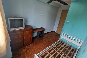 Tasik Heights Apartment