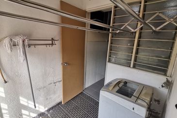 Tasik Heights Apartment