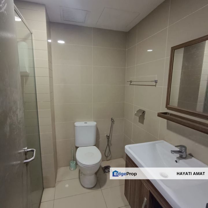 Business Suite Bangi Gateway l Hospital Pakar Annur l PLUS Highway l Strategic Location, Selangor, Bangi