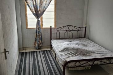 Flat Pandan Jaya Blok L13