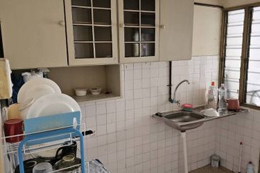 Flat Pandan Jaya Blok L13