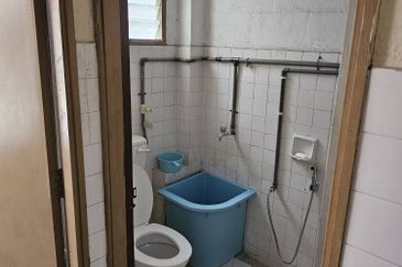 Flat Pandan Jaya Blok L13