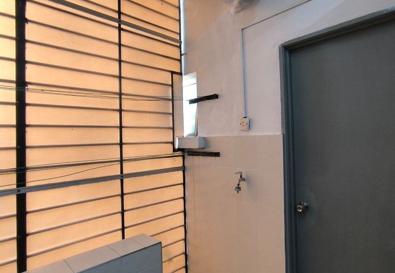 Pangsapuri Seri Dahlia, Desa Alam