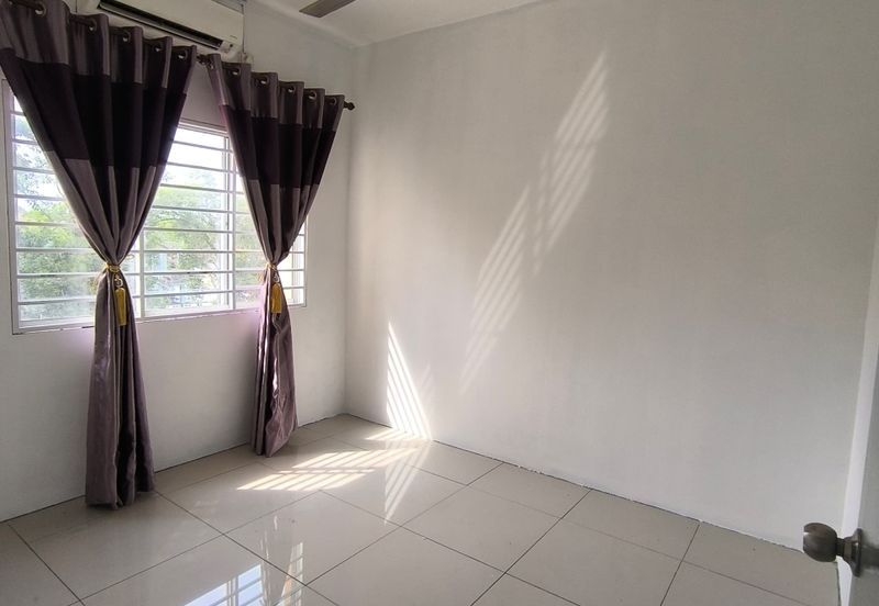 Pangsapuri Seri Dahlia, Desa Alam