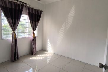 Pangsapuri Seri Dahlia, Desa Alam