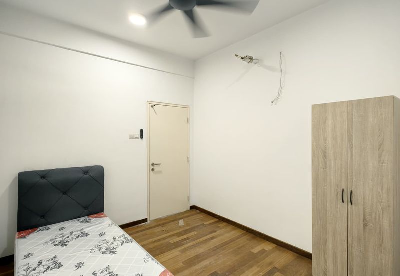 Renai Jelutong Residences