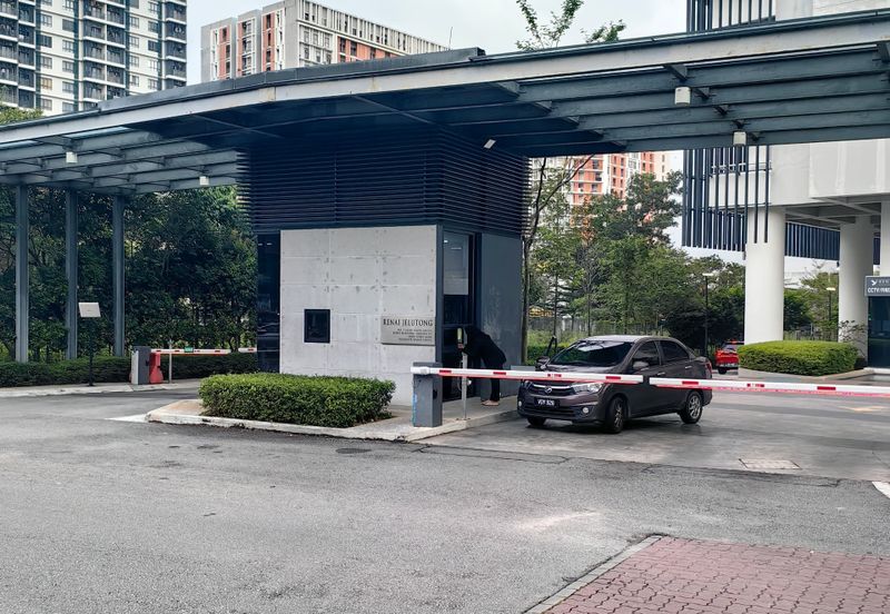 Renai Jelutong Residences