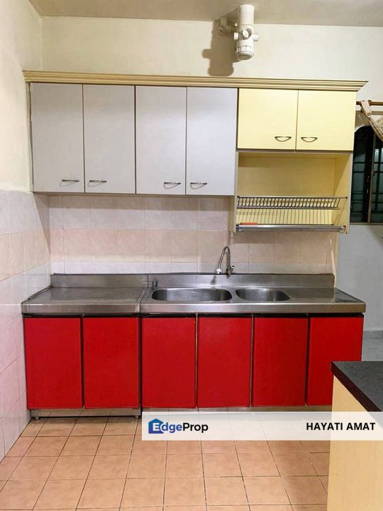 For Sale Desaminium Rimba Blok Merbau Seri Kembangan dekat sekolah l 5 Bilik, Selangor, Puchong South