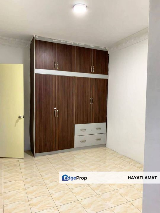 For Sale Desaminium Rimba Blok Merbau Seri Kembangan dekat sekolah l 5 Bilik, Selangor, Puchong South