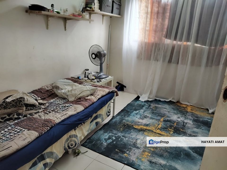 Apartment Cahaya Permai Seri Kembangan near MRT AEON Mall , Selangor, Seri Kembangan