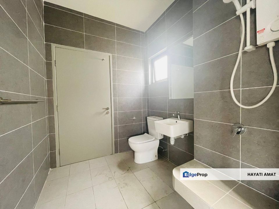 Corner Lot Semi D Cyberjaya Sejati Lakeside 2 near Amenities, Selangor, Cyberjaya