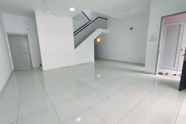 BANDAR AINSDALE FASA 3B (TENANG)