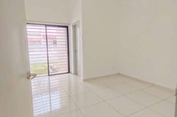 BANDAR AINSDALE FASA 3B (TENANG)